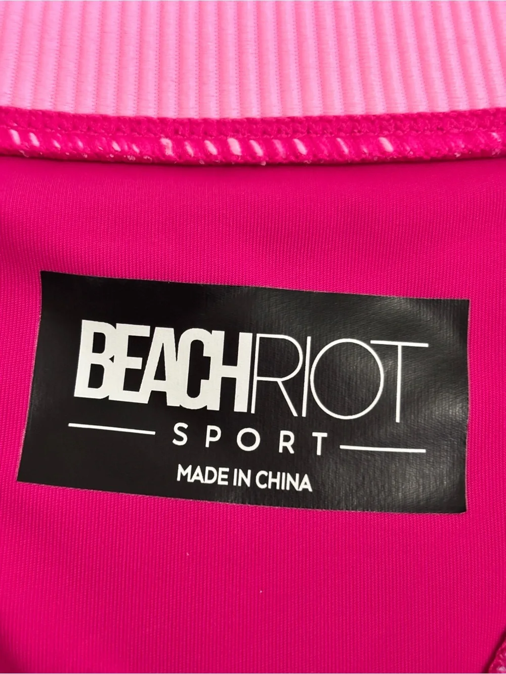 Beach Riot Gwen Top in Raspberry Size XL - Picture 5 of 6